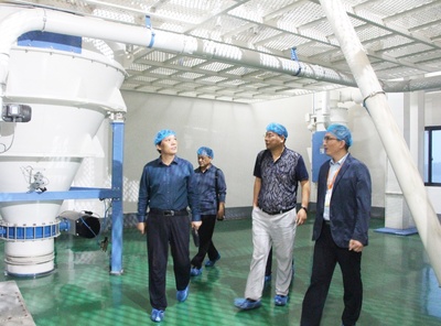 副校长杨宝进一行到河南艾格多科技洽谈校企合作